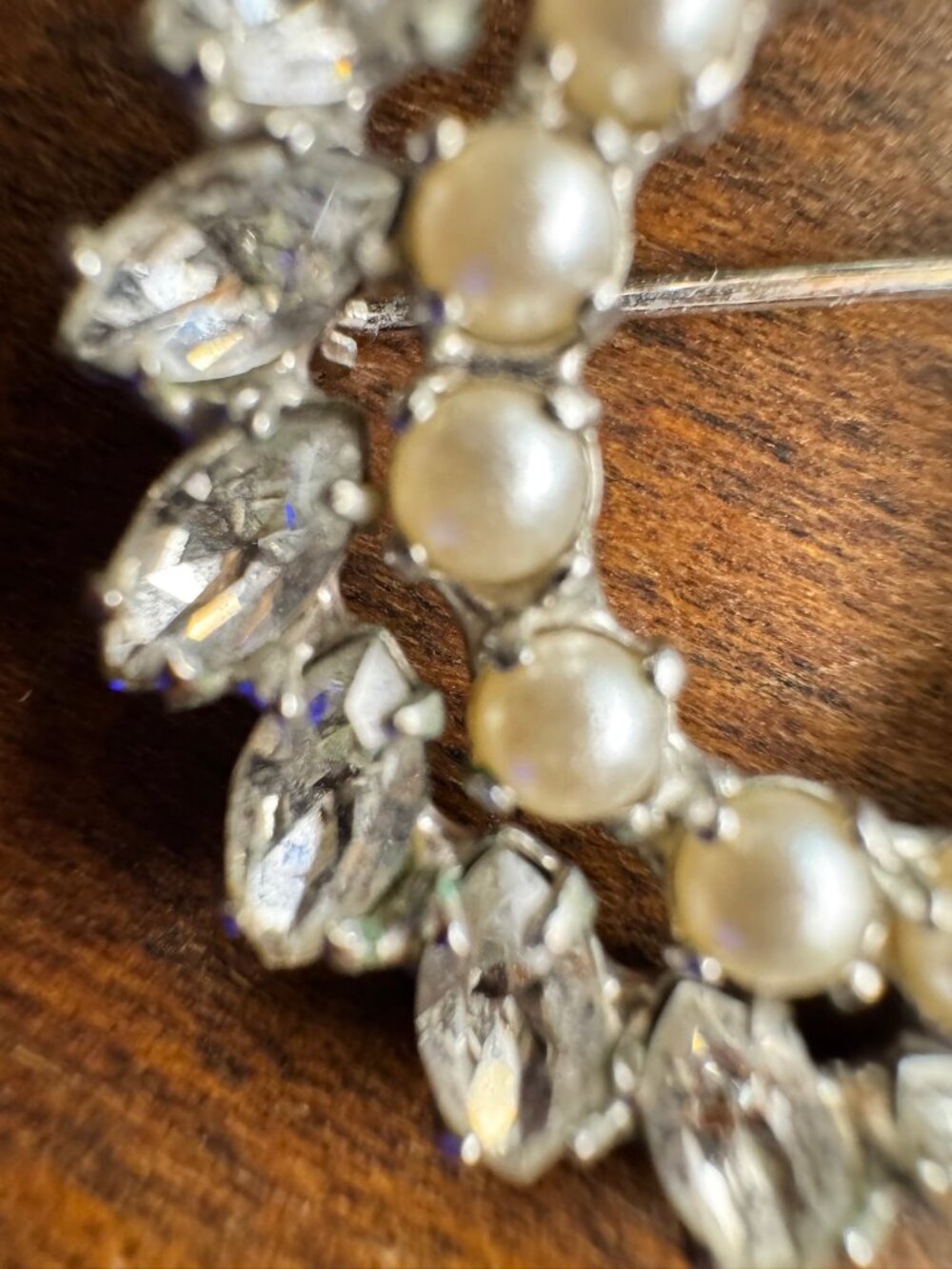 Vintage Silver Tone Pearl Rhinestone Wreath Brooch Marquise